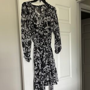 Simply Vera Vera Wang Black and White Long Sleeve Dress